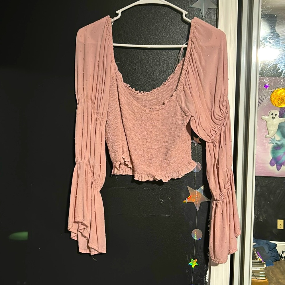 Francesca’s Large Pink Cropped long sleeve flowy shirt